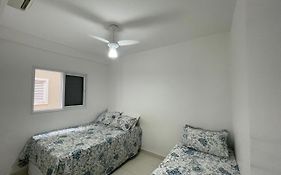 Apartamento Itaguá - Próximo de tudo que você precisa para sua estadia
